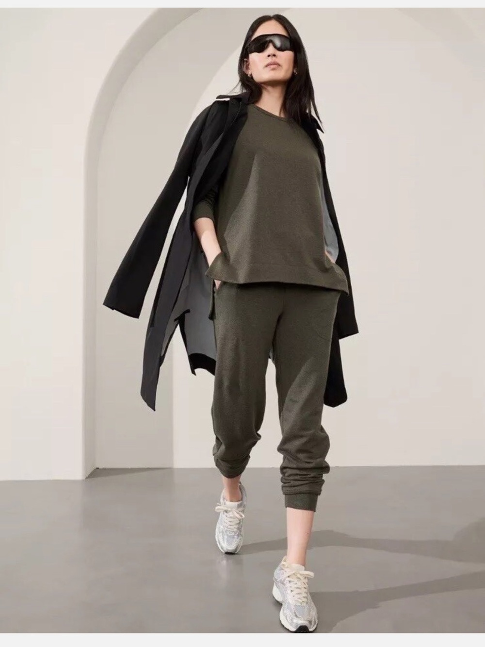 NWT Athleta Coaster Luxe Recover Sweatshirt Soft M Olive Green